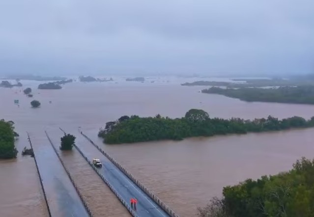 Insurance Premiums Hit Record Highs as Floods and Storms Intensify
