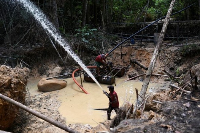 Brazilian State Hosting COP30 Defends Controversial Gold Mining Regulations
