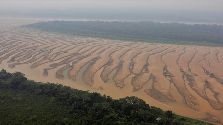 Severe Drought Causes Record Low Water Levels in Major Amazon Tributary, Leaving Brazilian Villages Isolated