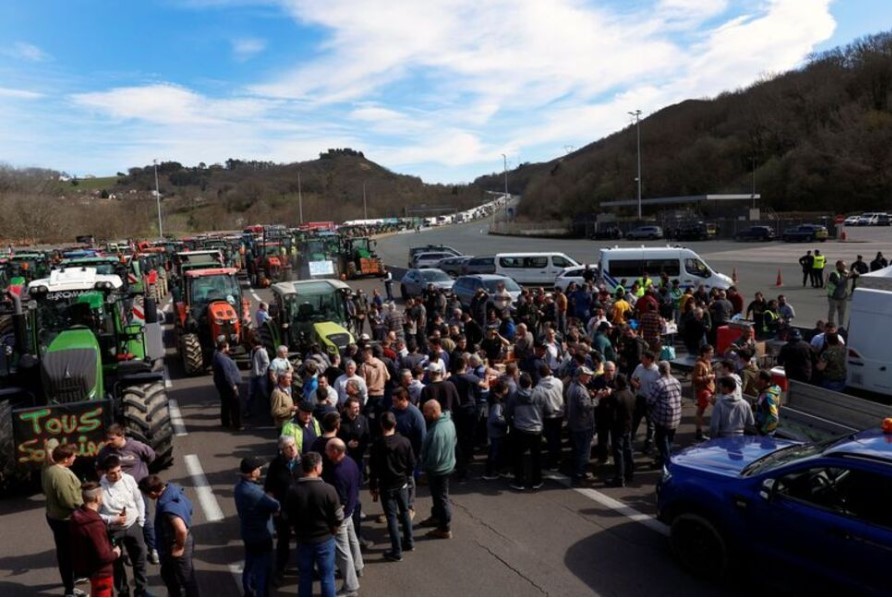 EU Permits Member States to Increase Payments to Farmers Following Protests