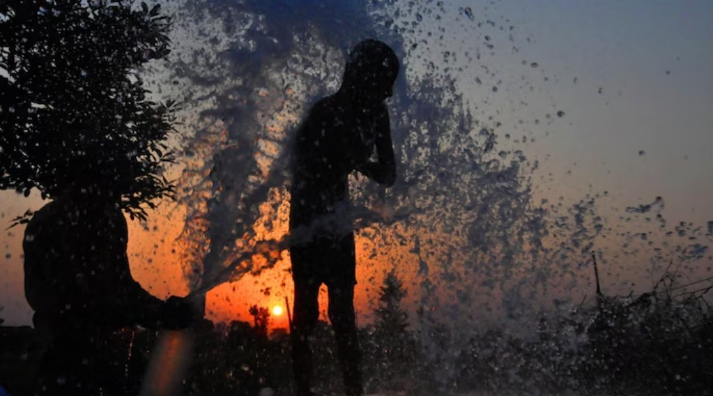 1. India is facing increasing risks from climate-sensitive diseases and extreme heat exposure, according to a report.